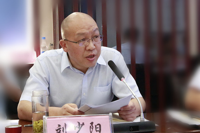 1563234592110935.jpg 刘少阳_副本.jpg