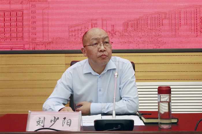 1561689653361337.jpg 刘少阳_副本.jpg